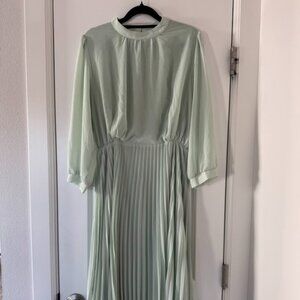 Ellison Chiffon Longsleeve Green Dress